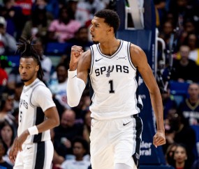 世俱杯买球平台-马刺今日迎战雄鹿 马刺首发：文班&amp;福克斯&amp;卡斯尔&amp;巴恩斯&amp;尚帕尼