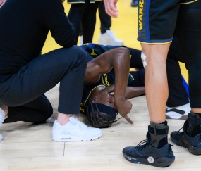 世俱杯买球平台-巴特勒是份明年到期的垃圾合同 只能换合同更垃圾的大帝&amp;乔治&amp;AD